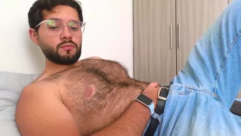 Nicolas              online show from January 25, 9:25 pm