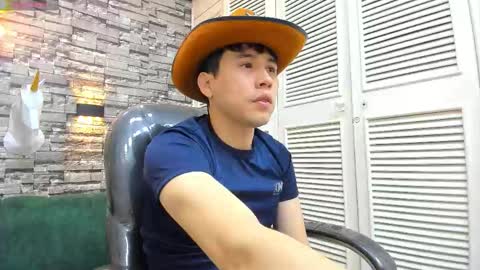 Snapshot of nickk_wolff chatting on November 12, 3:51 am Nickk Wolff online show from November 12, 3:51 am