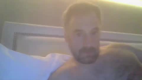 nicknut07 online show from October 30, 3:19 am