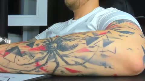 nicktattoomaster online show from June 13, 7:01 pm