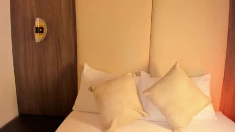 Nicky  online show from February 25, 2:54 am