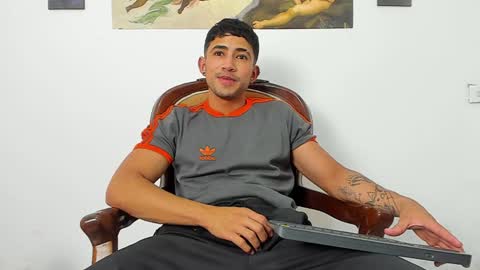 nicky online show from December 10, 8:49 pm