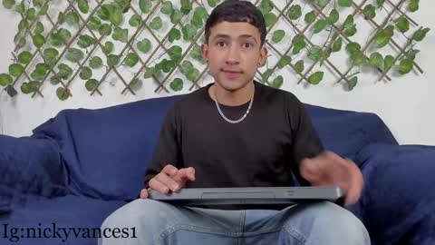 nicky online show from January 25, 7:18 pm