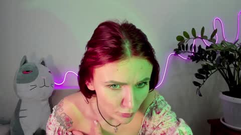 Nicky Weekends online show from December 12, 12:55 pm