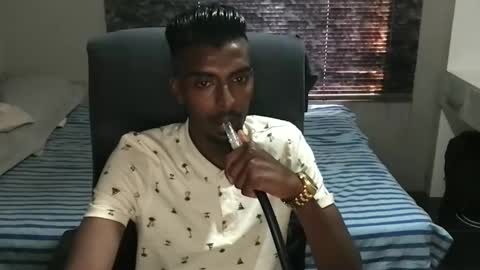 Snapshot of nickyle63 chatting on November 17, 4:57 pm james online show from November 17, 4:57 pm