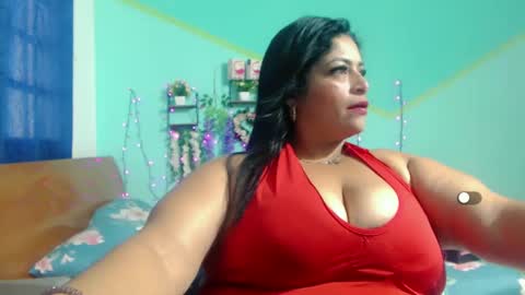 Snapshot of nickyribeiro chatting on February 13, 4:39 pm nickyribeiro online show from February 13, 4:39 pm