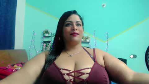 Snapshot of nickyribeiro chatting on October 6, 5:05 am nickyribeiro online show from October 6, 5:05 am