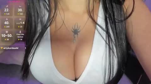 Nicolle online show from March 11, 3:05 am