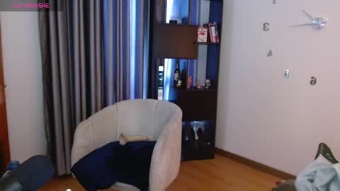 Nicky online show from February 21, 7:10 pm