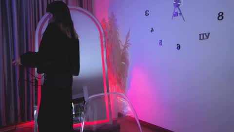 Nicky online show from November 7, 10:32 pm