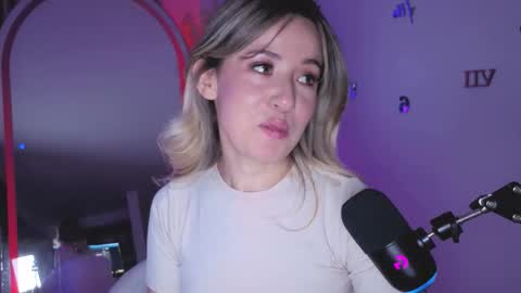 Nicky online show from November 10, 11:48 pm