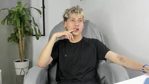 Nico  online show from October 27, 2:32 pm