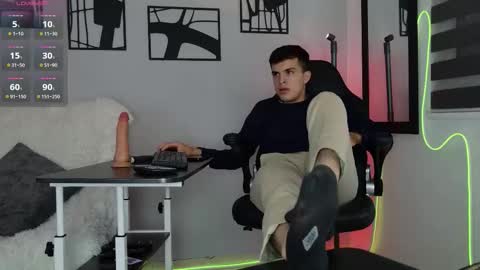 Snapshot of nico_pelusa chatting on February 18, 10:06 pm Nico online show from February 18, 10:06 pm