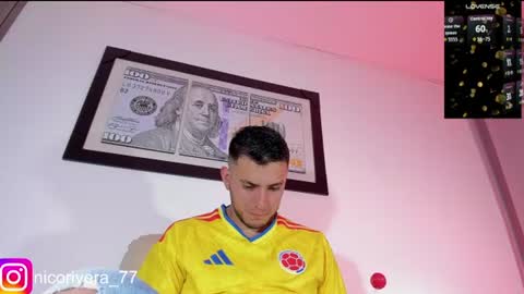 Snapshot of nico_rivera chatting on June 24, 4:44 am Nicolas online show from June 24, 4:44 am