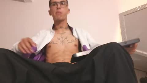 nico_viper_1 online show from January 11, 10:59 pm