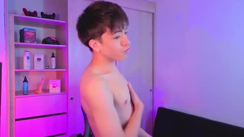 Nicolas online show from September 17, 8:10 pm