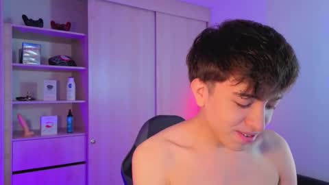 Nicolas online show from September 29, 7:08 pm