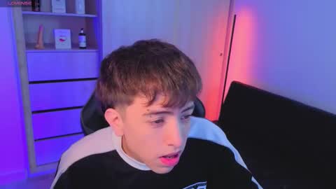 Nicolas online show from October 22, 8:08 pm