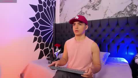 Snapshot of nicokingg_ chatting on May 3, 12:00 pm Nico King online show from May 3, 12:00 pm