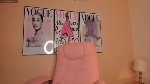 Snapshot of nicol_gw chatting on December 23, 7:41 pm Nicol online show from December 23, 7:41 pm