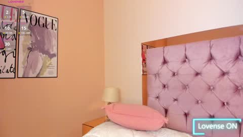 Snapshot of nicol_gw chatting on December 29, 11:18 pm Nicol online show from December 29, 11:18 pm