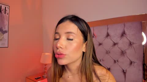 Snapshot of nicol_gw chatting on January 3, 12:43 am Nicol online show from January 3, 12:43 am