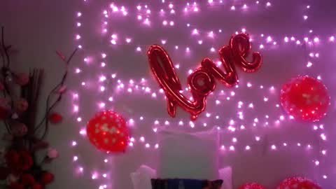 Snapshot of nicol_love0 chatting on February 14, 10:49 am Nicol online show from February 14, 10:49 am