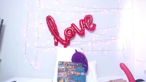 Snapshot of nicol_love0 chatting on February 27, 7:26 pm Nicol online show from February 27, 7:26 pm