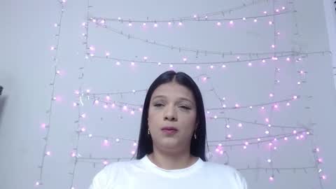 Snapshot of nicol_love0 chatting on March 10, 10:48 am Nicol online show from March 10, 10:48 am