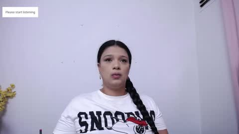 Snapshot of nicol_love0 chatting on September 16, 12:39 pm Nicol online show from September 16, 12:39 pm