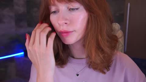 Nicol Moonn online show from December 3, 7:05 am