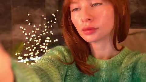 Nicol Moonn online show from December 15, 6:50 am