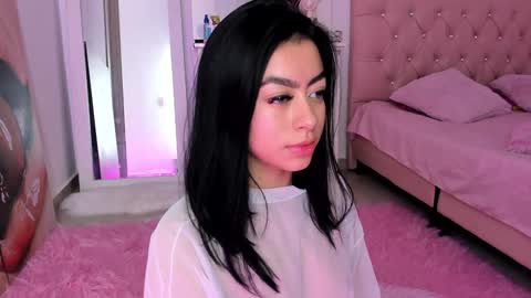 Snapshot of nicol_rosee chatting on January 17, 1:25 am SOFIA   online show from January 17, 1:25 am