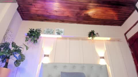 Your baby Nicol  online show from December 17, 1:16 pm