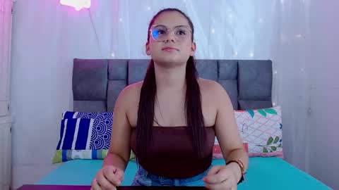 Snapshot of nicol_sweet0 chatting on September 29, 7:30 pm nicol online show from September 29, 7:30 pm