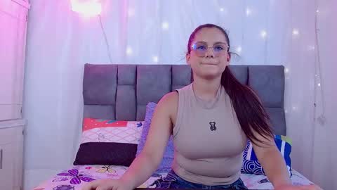 Snapshot of nicol_sweet0 chatting on October 1, 8:04 pm nicol online show from October 1, 8:04 pm