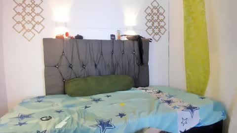 Nicol online show from February 23, 3:45 am