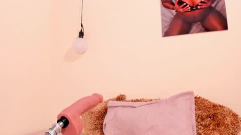 Nicol Villa online show from January 10, 7:00 pm