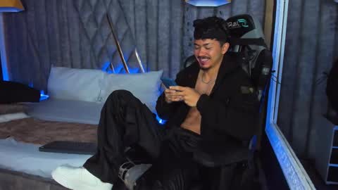 Nicolai online show from February 20, 12:05 pm