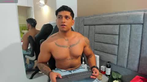 nicolas_montoya online show from September 13, 8:52 pm