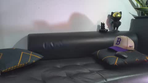 Nicolas online show from November 21, 2:10 am