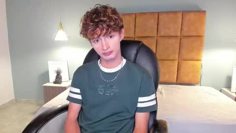 nicolasferrer18 online show from November 13, 7:24 pm