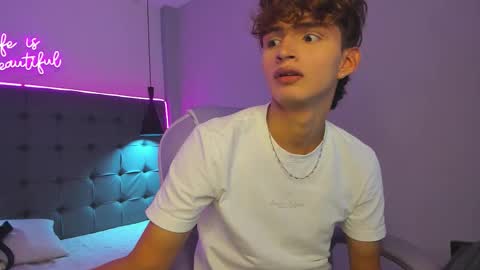 nicolasferrer18 online show from December 16, 7:19 pm