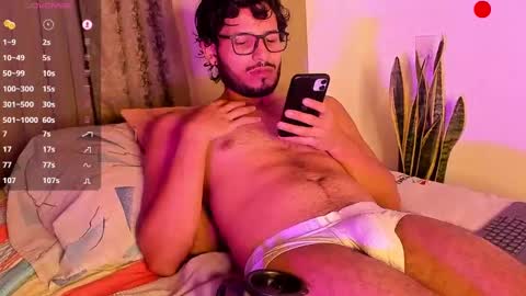 Snapshot of nicolasrodrii chatting on December 6, 11:03 pm nicolasrodrii online show from December 6, 11:03 pm