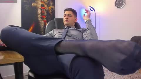 Nicolas Fellener online show from October 12, 5:39 am