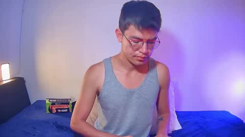 NicoLatinBoy online show from April 10, 6:01 pm