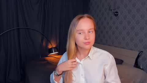 Nicoletta online show from September 20, 5:47 pm