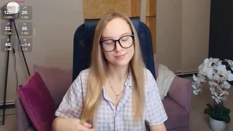 Nicoletta online show from December 4, 7:11 pm