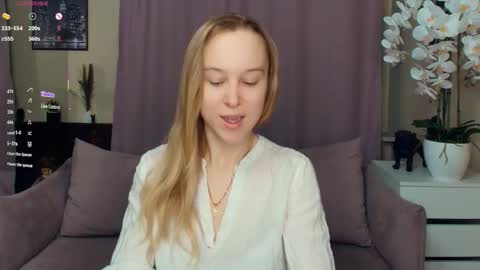 Nicoletta online show from February 13, 6:48 pm