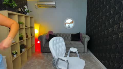 Snapshot of nicole___19 chatting on January 8, 6:20 pm Nico online show from January 8, 6:20 pm